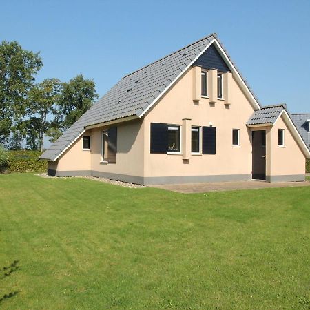 Serene Holiday Home In Gaasterl N Sleat Sondel Exteriör bild