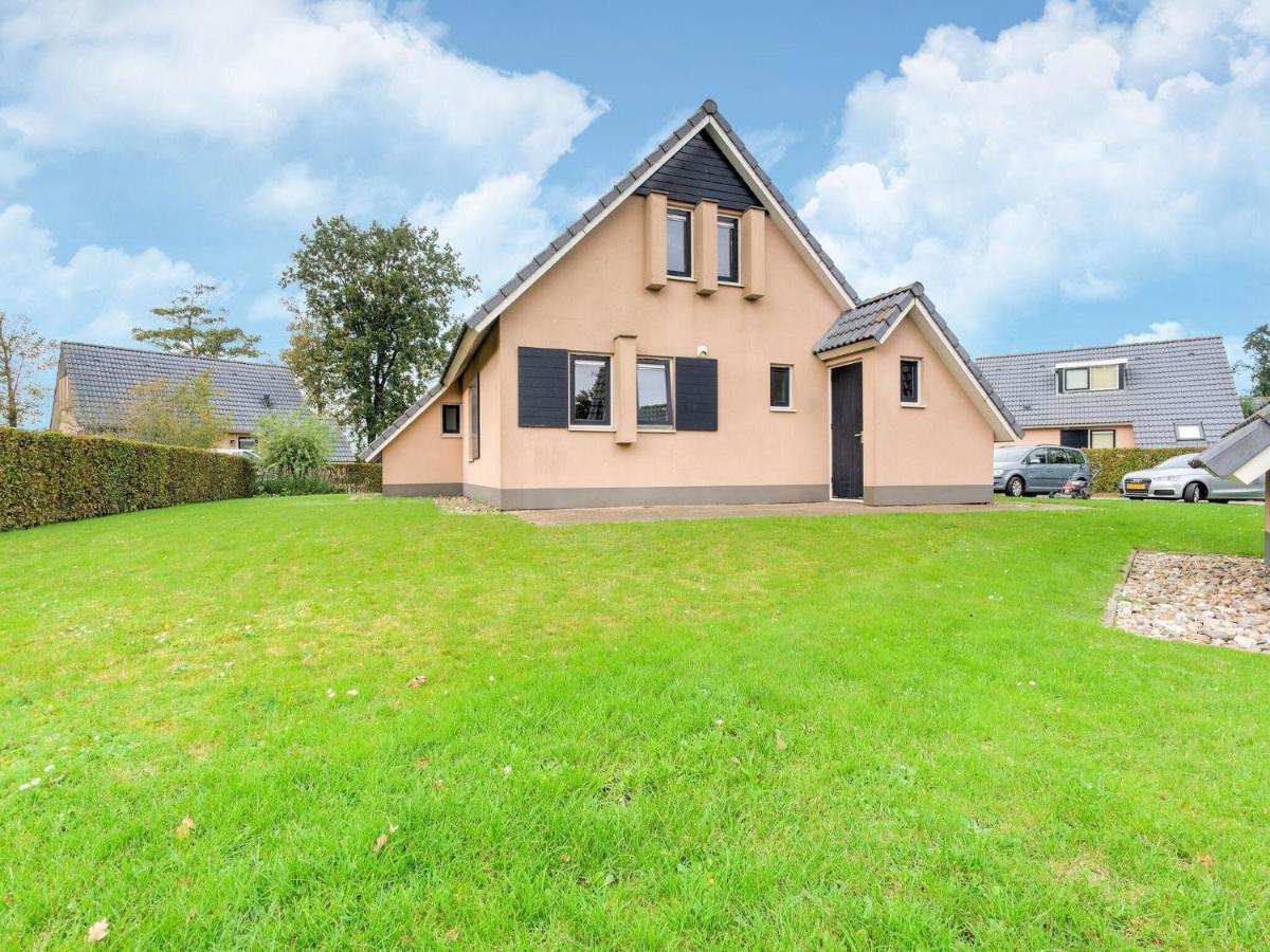 Serene Holiday Home In Gaasterl N Sleat Sondel Exteriör bild