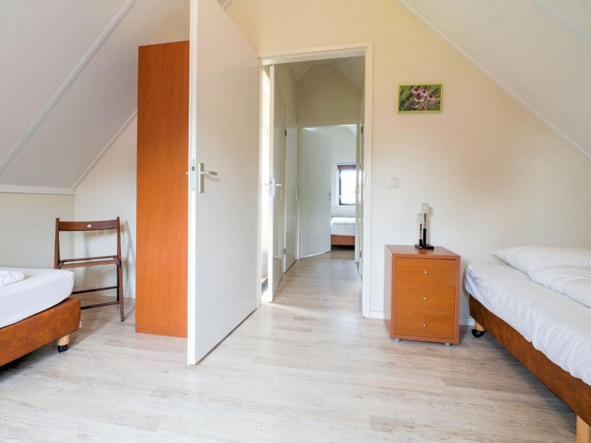 Serene Holiday Home In Gaasterl N Sleat Sondel Exteriör bild