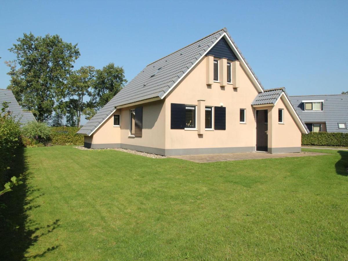 Serene Holiday Home In Gaasterl N Sleat Sondel Exteriör bild